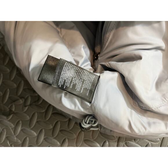 The North Face Women’s 1996 Retro Nuptse Vest‎ Gray Black 700 Down Size Large - Picture 4 of 9